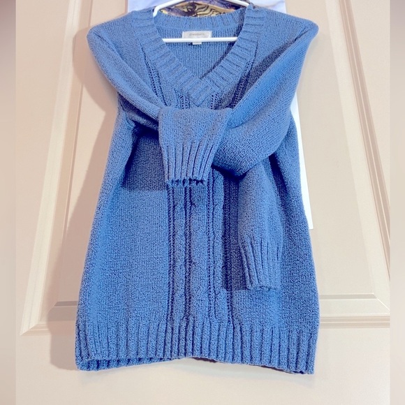 Dress Barn Sz-L VGU(1 owner) V-Neck Pull-on Sweater- Still Clean & Soft Like New - Picture 16 of 16
